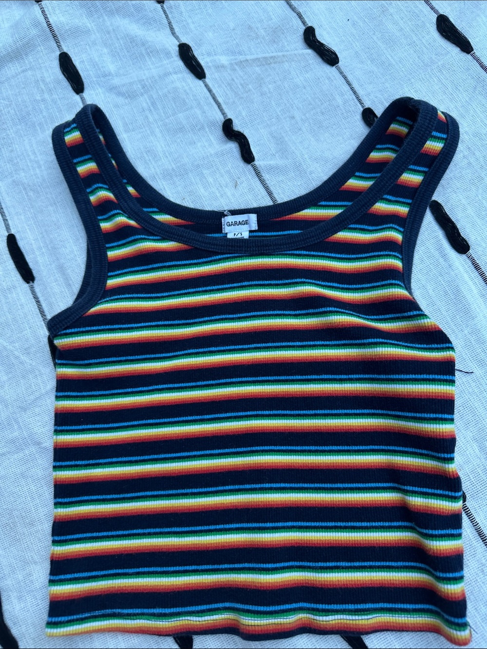 Hollister, Brandy Melville,garage and out from under tank tops. - Picture 6 of 11